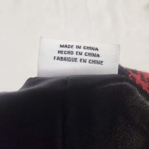 Nine West- Women's- Newsboy- Cabbie-Hat with Houndstooth Pattern - Picture 6 of 6